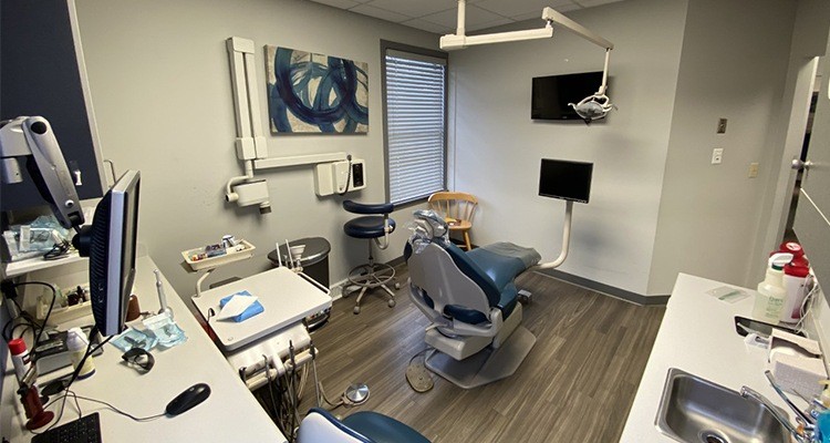 Dental treatment room