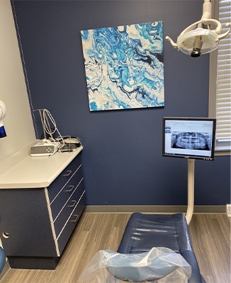 Dental x-rays on chairside monitor